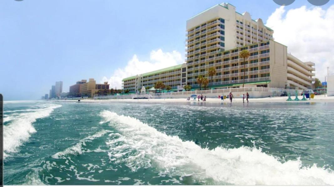 Stay On The Beach! Wonderful Location! Дейтона-Бич Экстерьер фото